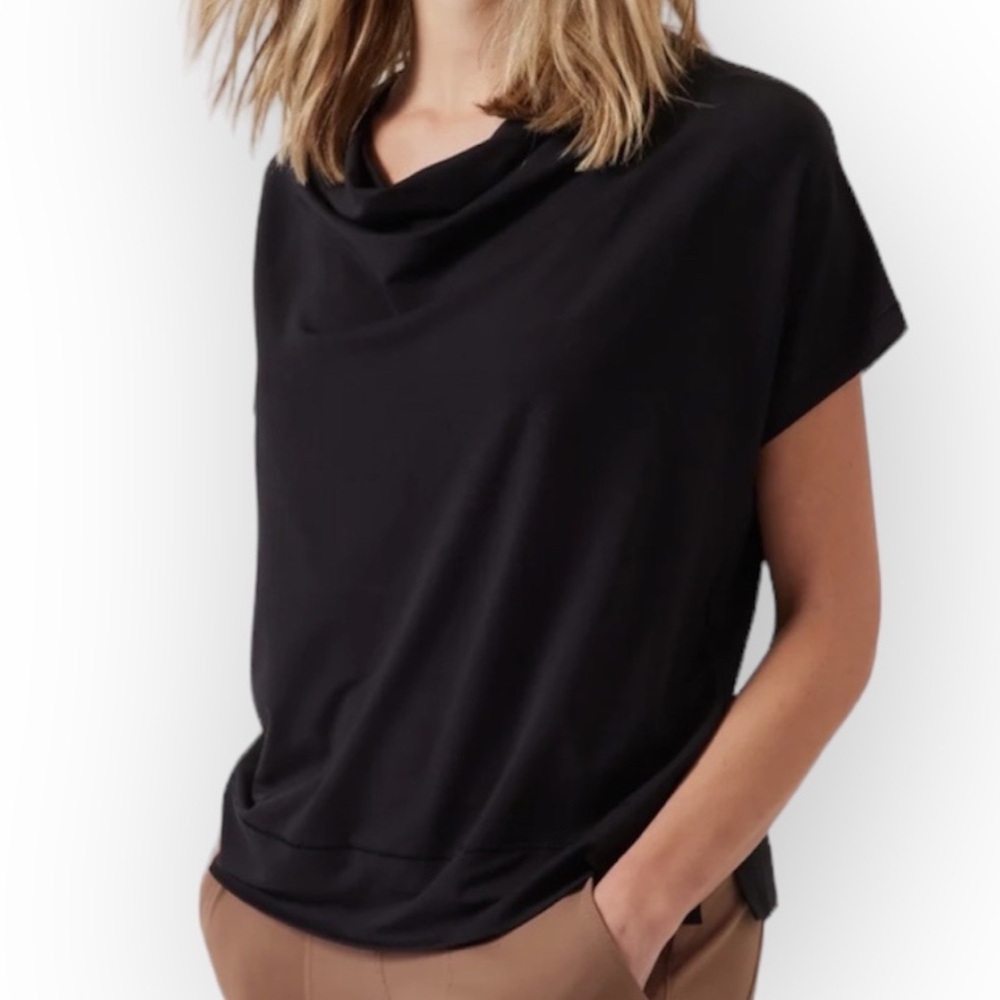 NWT Athleta Relaxed Weekender Tee in Black size medium